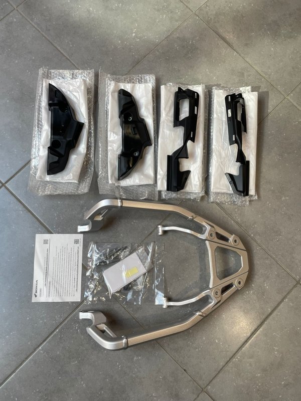 08L88 - MKS - E00ZA HONDA AFRICA TWIN PORTAPACCHI,accessori honda Honda